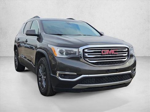 Used 2019 GMC Acadia SLT image 3