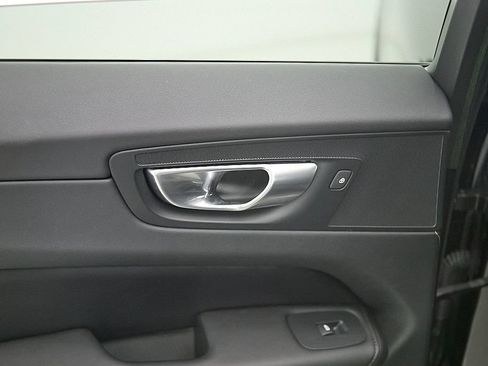 Certified 2023 Volvo XC60 B5 Plus w/ Protection Package Premier AWD/4WD image 20