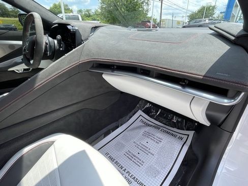 Used 2023 Chevrolet Corvette Stingray Premium Conv w/ Z51 Performance Package image 40