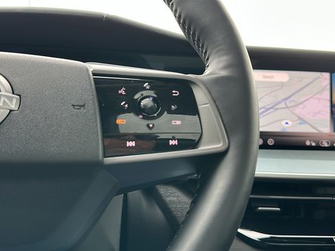 Used 2025 Nissan Murano SL image 17