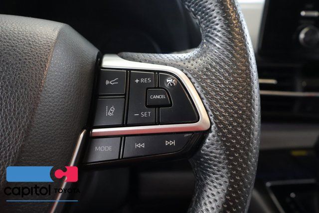Certified 2022 Toyota Sienna Limited AWD/4WD image 22