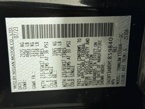 Used 2023 Nissan Rogue S image 32