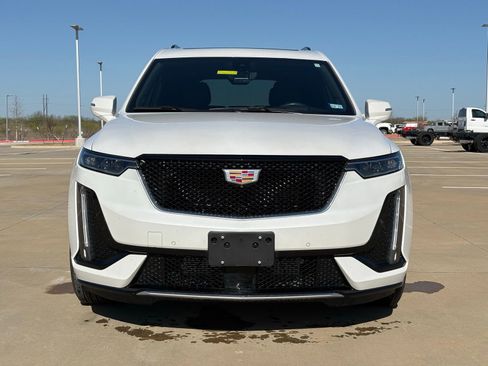 Certified 2024 Cadillac XT6 Sport w/ Technology Package image 2