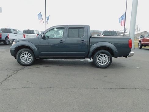 Used 2015 Nissan Frontier SV w/ SV Value Truck Package image 6