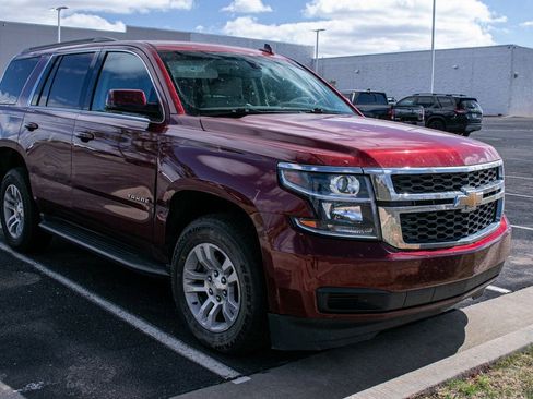 Used 2018 Chevrolet Tahoe LS image 3