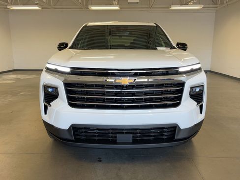 New 2026 Chevrolet Traverse LT w/ Sun and Wheel Package image 4