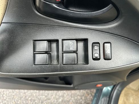 Used 2011 Toyota RAV4 Limited w/ Limited Extra Value Pkg image 27