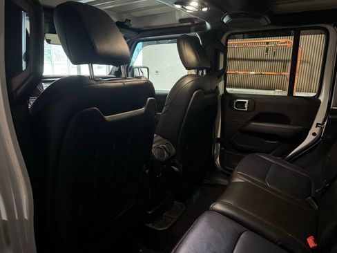 Used 2022 Jeep Wrangler Unlimited Rubicon w/ Dual Top Group image 15