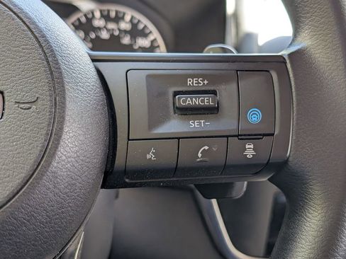Used 2024 Nissan Rogue SV FWD image 23
