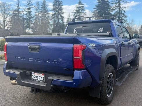 Used 2024 Toyota Tacoma TRD Off-Road image 5