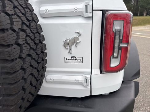 New 2025 Ford Bronco Outer Banks w/ Sasquatch Package image 24