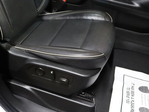 Used 2021 GMC Yukon XL SLT w/ SLT Premium Package RWD image 74