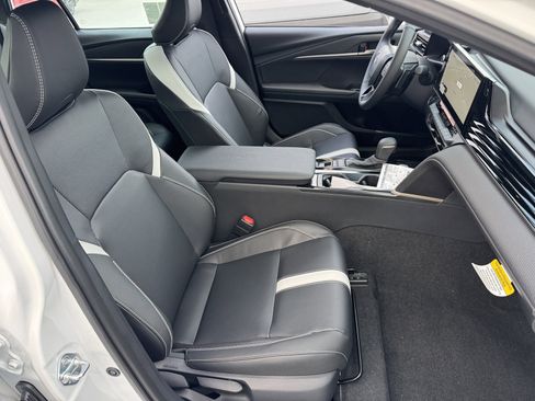 New 2026 Toyota Camry SE FWD image 8