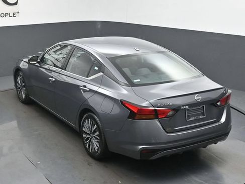 Used 2024 Nissan Altima 2.5 SV FWD image 55