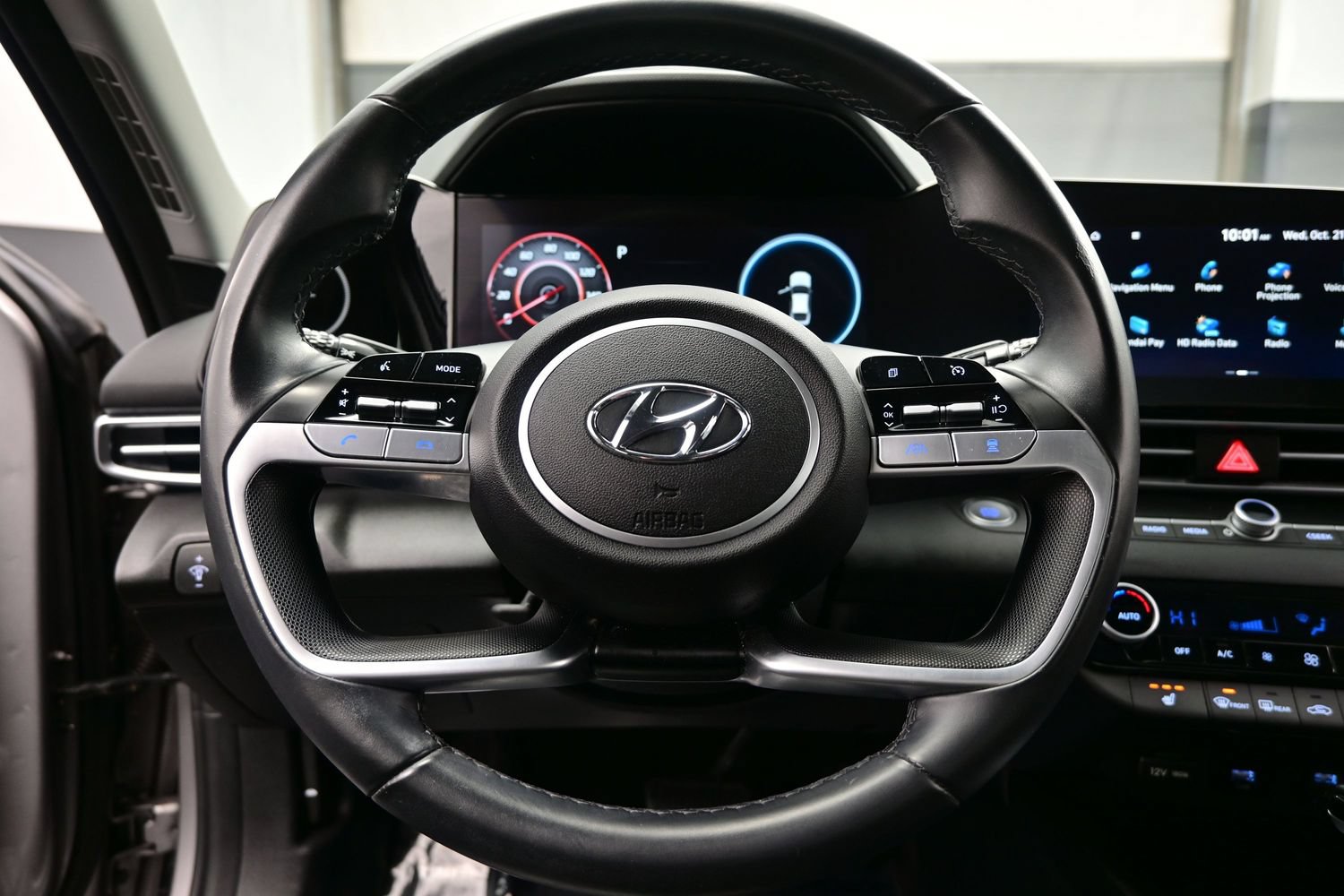 Certified 2023 Hyundai Elantra SEL w/ Convenience Package FWD image 22