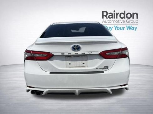 Used 2018 Toyota Camry SE FWD image 5