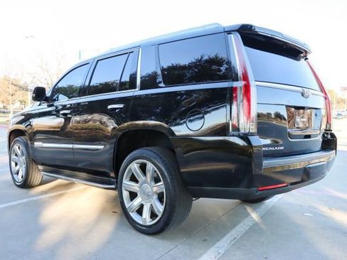 Used 2019 Cadillac Escalade Luxury image 5