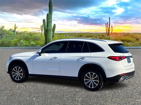 Used 2023 Mercedes-Benz GLC 300 image 7