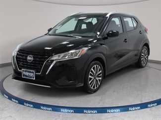 Used 2023 Nissan Kicks SV video 1