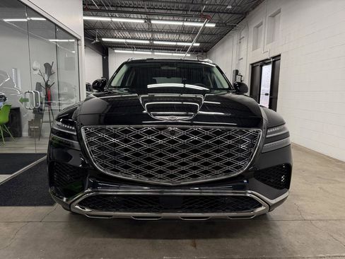 Used 2025 Genesis GV80 3.5T Prestige image 2