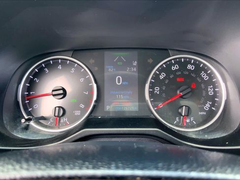 Used 2020 Toyota RAV4 XLE FWD image 25