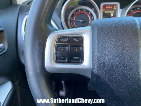 Used 2019 Dodge Journey SE w/ Connectivity Group FWD image 18