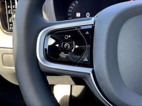 New 2026 Volvo XC60 B5 Plus w/ Protection Package Premier image 17