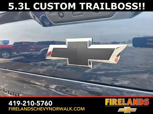 Used 2021 Chevrolet Silverado 1500 Custom Trail Boss w/ LPO, Dark Essentials Package image 37