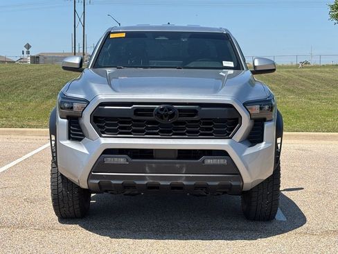 Used 2024 Toyota Tacoma TRD Off-Road AWD/4WD image 3