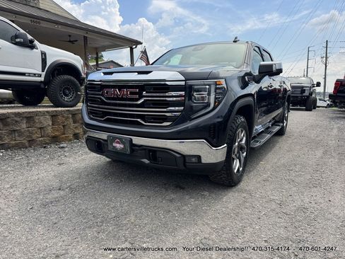 Used 2022 GMC Sierra 1500 SLT AWD/4WD image 3