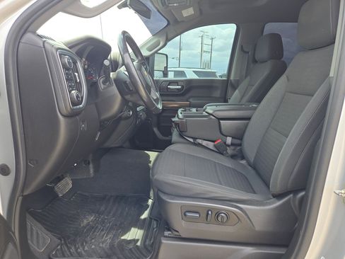 Used 2022 Chevrolet Silverado 2500 LT w/ Convenience Package image 9