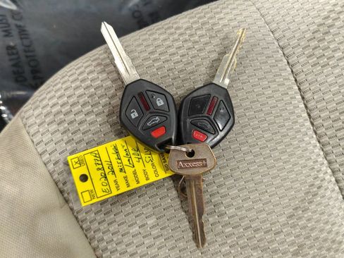 Used 2011 Mitsubishi Galant FWD image 11