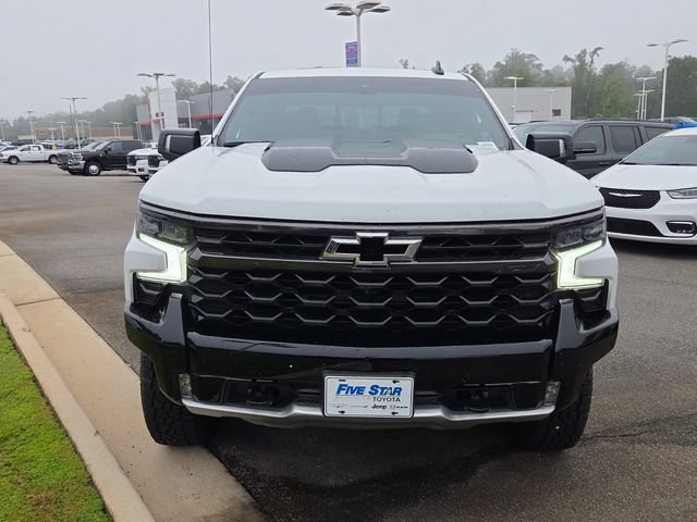 Used 2024 Chevrolet Silverado 1500 ZR2 w/ Technology Package AWD/4WD image 2