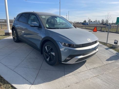 New 2026 Hyundai Ioniq 5 SEL image 7