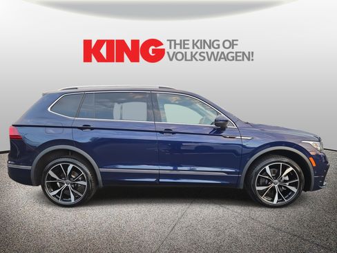 Used 2024 Volkswagen Tiguan SEL R-Line image 2