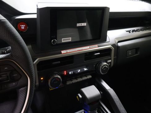 New 2026 Toyota Tacoma TRD Off-Road AWD/4WD image 19