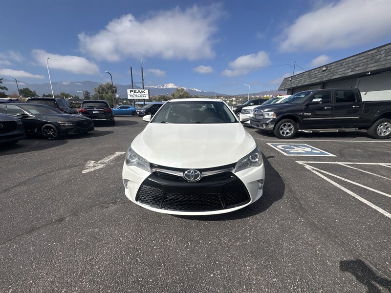 Used 2017 Toyota Camry SE w/ Protection Package (Q2) FWD image 2