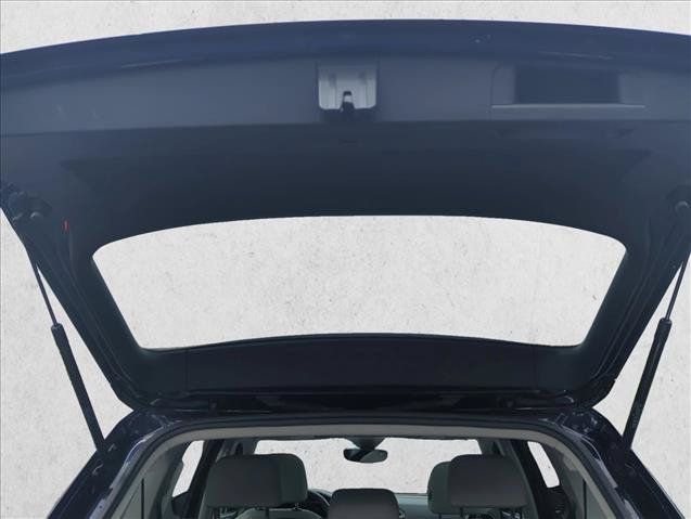 Used 2023 Volkswagen Tiguan SE FWD image 12
