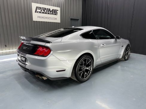 Used 2019 Ford Mustang GT Premium w/ Performance Package - Level 2 image 3