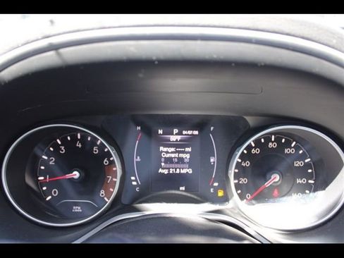 Used 2019 Jeep Compass Latitude FWD image 32