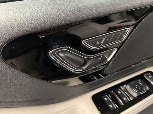 New 2026 Lincoln Aviator AWD image 26