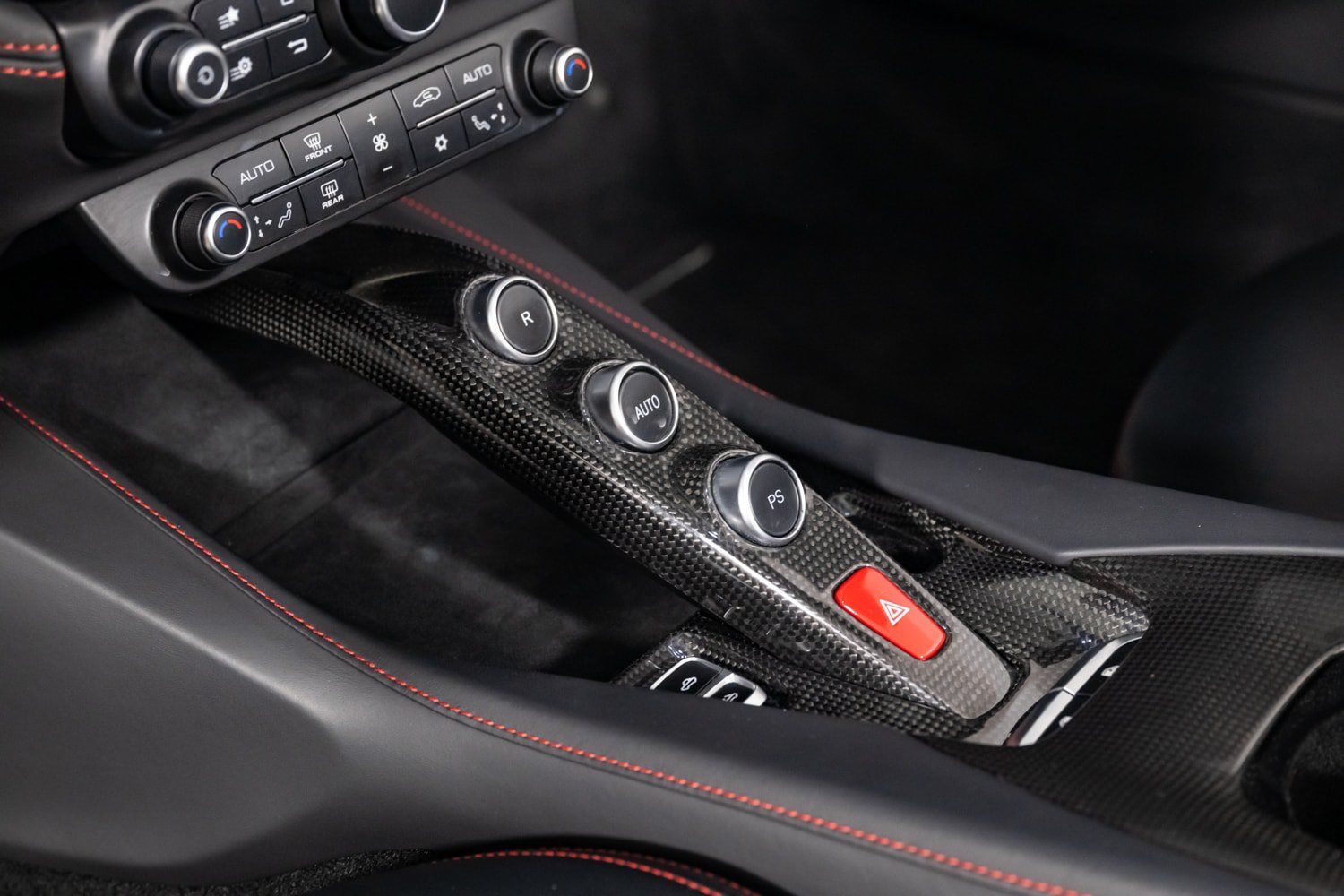 Used 2019 Ferrari Portofino RWD image 48