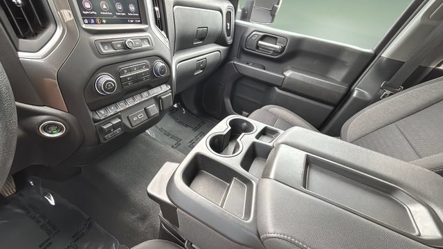 Used 2025 Chevrolet Silverado 2500 Custom w/ Custom Value Package AWD/4WD image 15