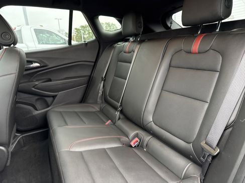 Certified 2024 Chevrolet Trax RS w/ Sunroof Package image 30