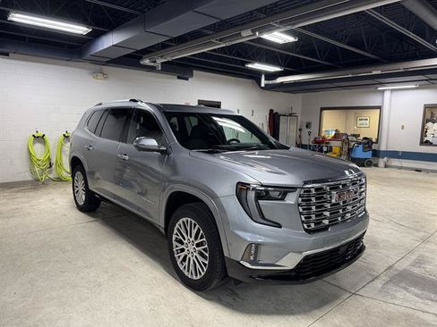 Certified 2026 GMC Acadia Denali w/ Super Cruise Package AWD/4WD image 3