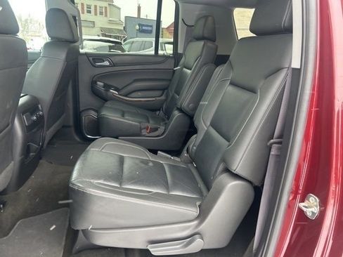 Used 2017 Chevrolet Suburban LT w/ Luxury Package image 22