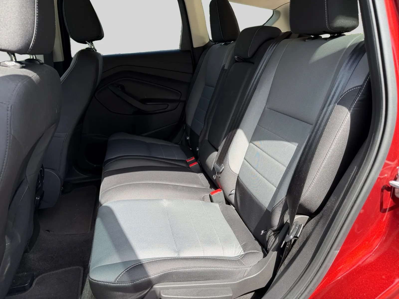 Used 2016 Ford Escape SE w/ Equipment Group 201A FWD image 13