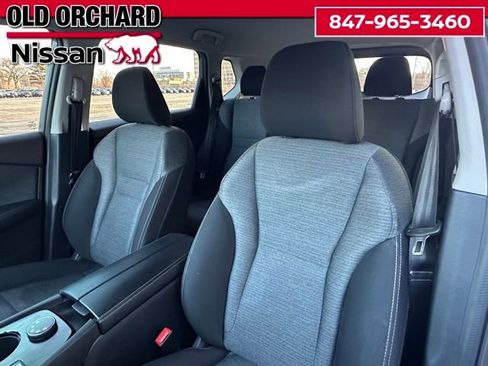 Used 2022 Nissan Rogue SV image 13