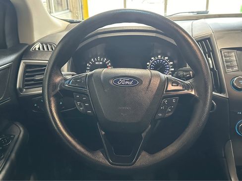 Used 2018 Ford Edge SE image 10