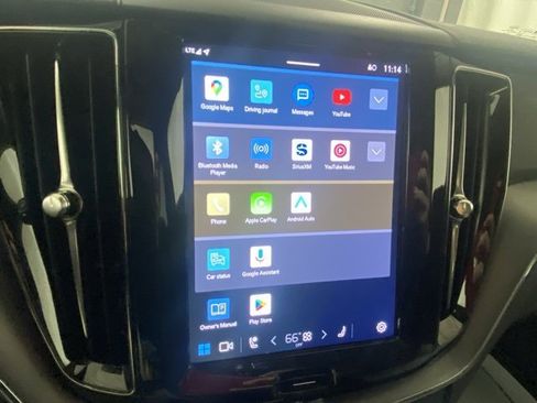 Used 2025 Volvo XC60 B5 Core image 22